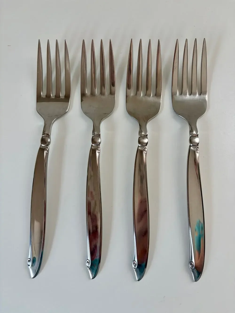 Oneida Shoreline Oneidacraft Glossy Salad Dessert Fork Set of 4 6.5”
